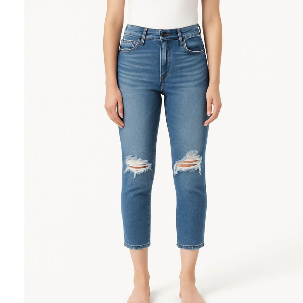 American Eagle Mom Jeans Size 2 Short Distressed High Rise Light Wash Cropped